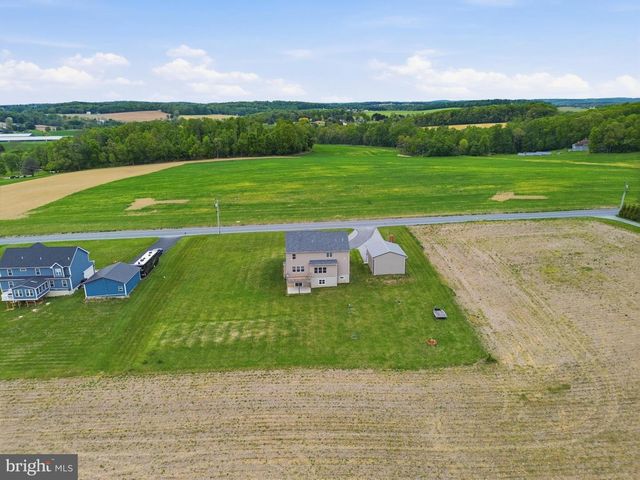 6792 HICKORY RD, Stewartstown, PA 17363