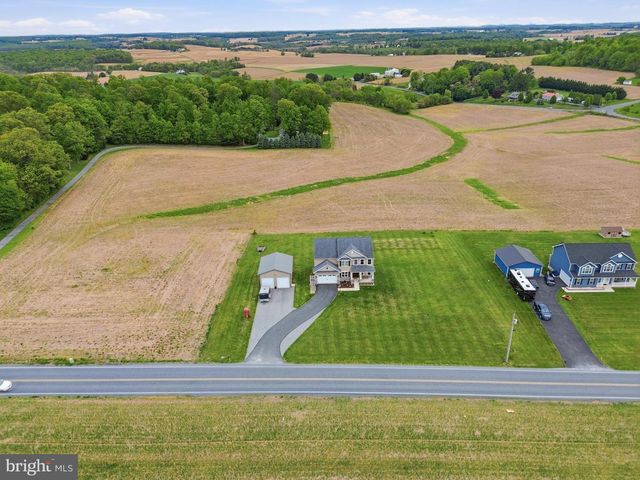 6792 HICKORY RD, Stewartstown, PA 17363