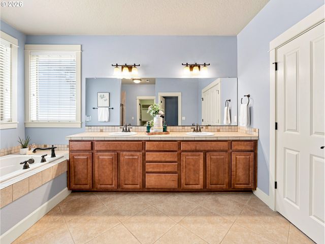 22858 Sw COWLITZ Dr, Tualatin, OR 97062