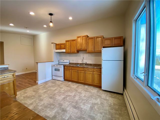 16 Clearview Avenue B, Portsmouth, RI 02871