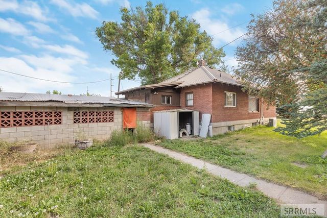 12473 N 5th E, Idaho Falls, ID 83401