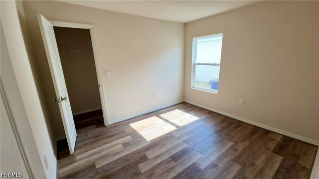 9112 Aegean CIR, Lehigh Acres, FL 33936