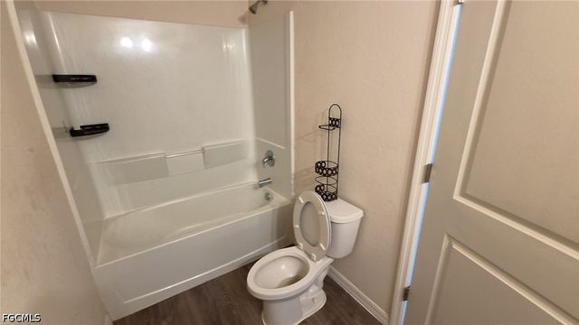 9112 Aegean CIR, Lehigh Acres, FL 33936