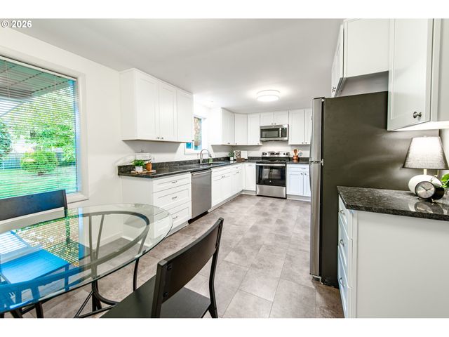 953 FORRESTER Way, Eugene, OR 97401