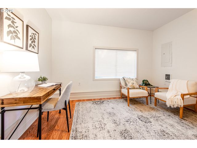 953 FORRESTER Way, Eugene, OR 97401