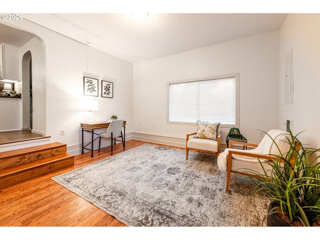 953 FORRESTER Way, Eugene, OR 97401