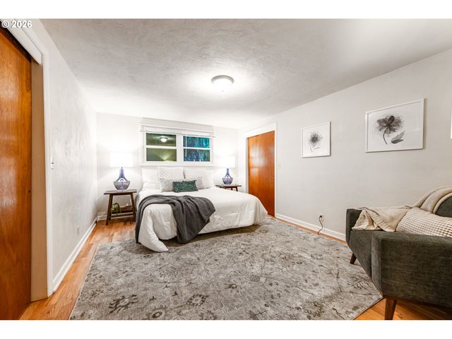 953 FORRESTER Way, Eugene, OR 97401