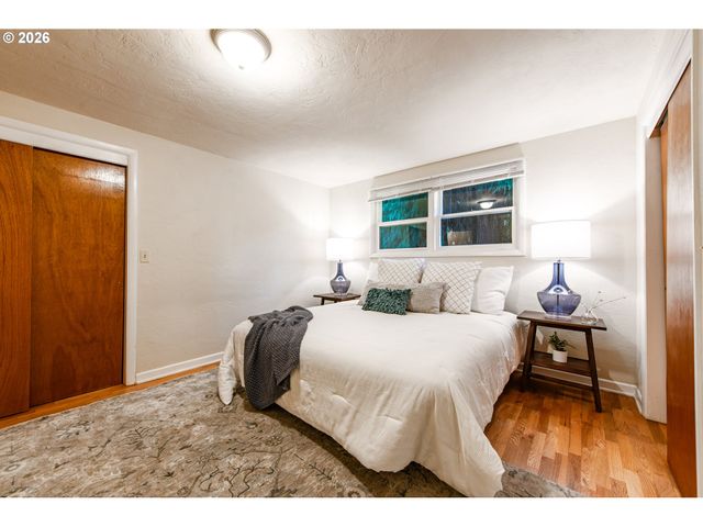 953 FORRESTER Way, Eugene, OR 97401