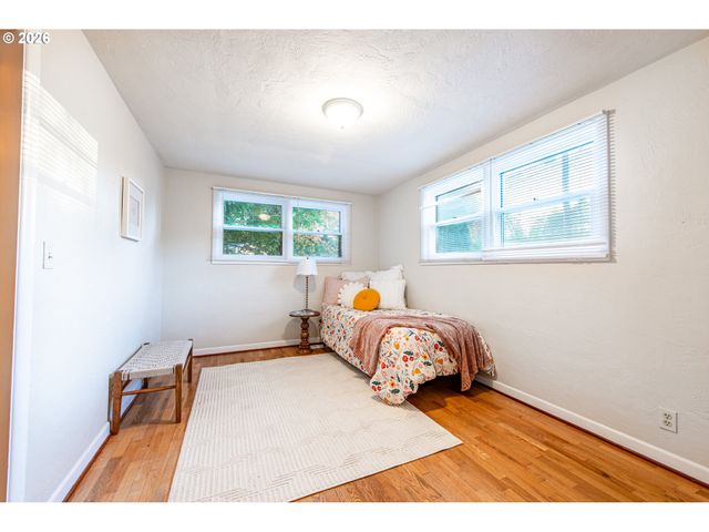 953 FORRESTER Way, Eugene, OR 97401