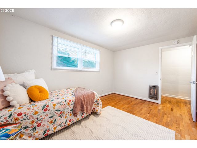 953 FORRESTER Way, Eugene, OR 97401