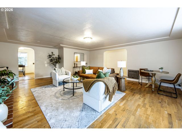 953 FORRESTER Way, Eugene, OR 97401