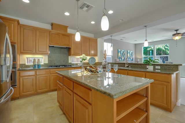 626 W La Canada Ave, Mountain House, CA 95391