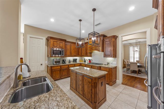 2340 Boxwood Drive, Allen, TX 75013