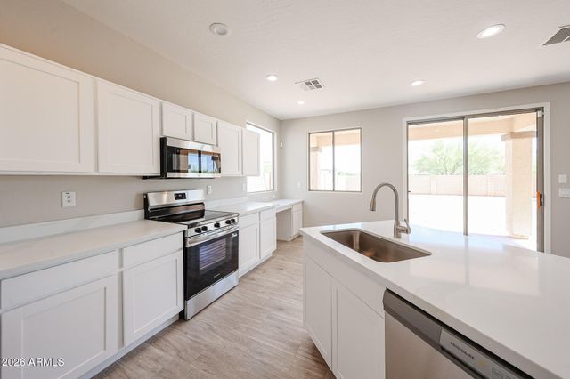 18161 N COOK Drive, Maricopa, AZ 85138