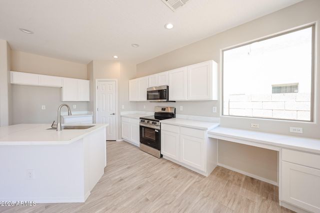 18161 N COOK Drive, Maricopa, AZ 85138
