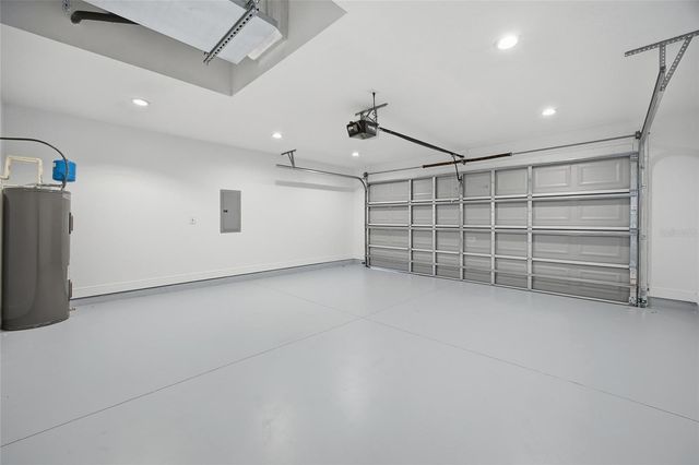 8 SPRING LOOP, Ocala, FL 34472