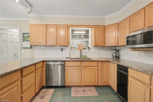 8805 Willowmede Drive, Lewisville, NC 27023