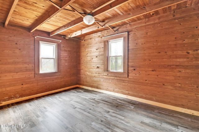 452 White Oak St, Jamestown, TN 38556