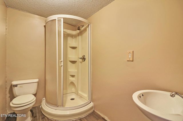452 White Oak St, Jamestown, TN 38556