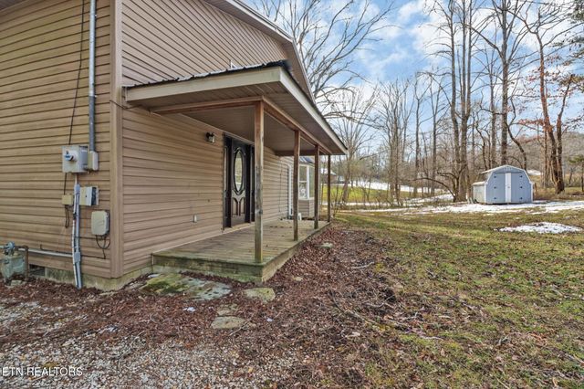 452 White Oak St, Jamestown, TN 38556