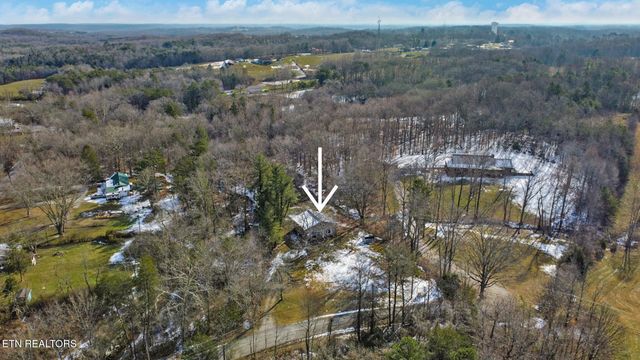 452 White Oak St, Jamestown, TN 38556