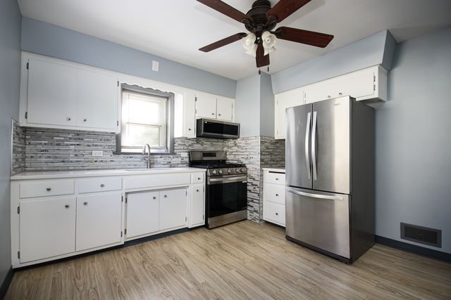 5533 S Menard Avenue, Chicago, IL 60638