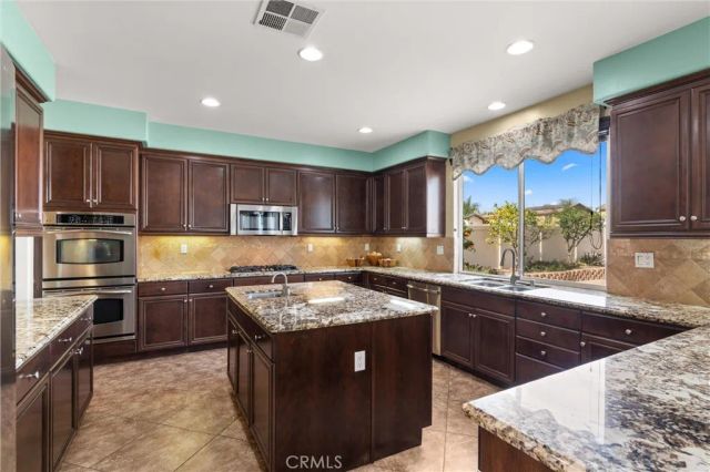 1448 Palermo Drive, Perris, CA 92571