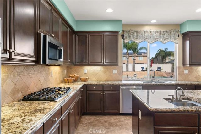 1448 Palermo Drive, Perris, CA 92571