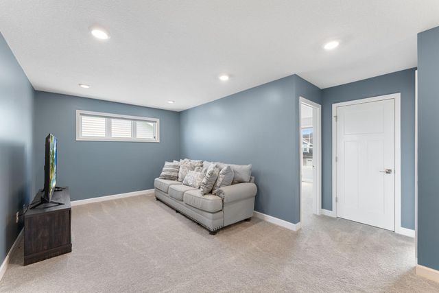 771 Spancil Hill Ridge Drive, Woodbury, MN 55129