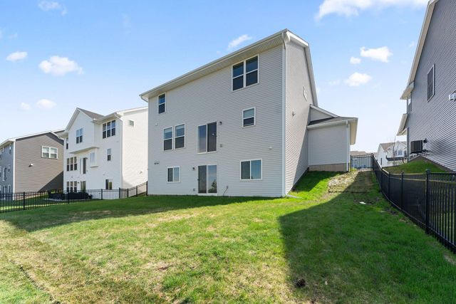 771 Spancil Hill Ridge Drive, Woodbury, MN 55129