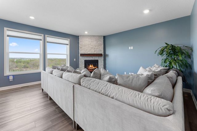 771 Spancil Hill Ridge Drive, Woodbury, MN 55129