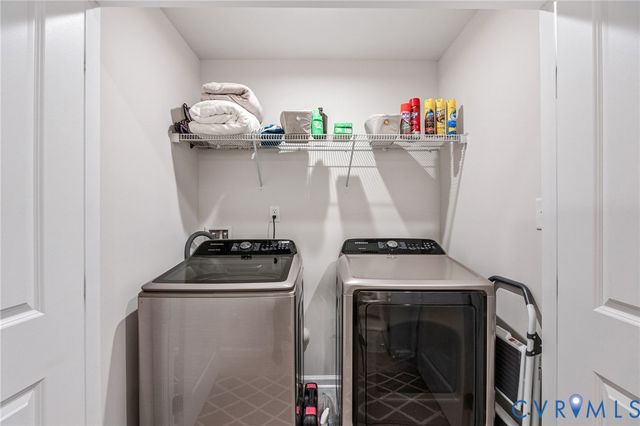 12604 Prestonfield Dr, Chester, VA 23836