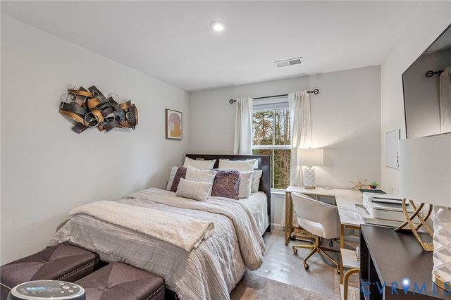 12604 Prestonfield Dr, Chester, VA 23836