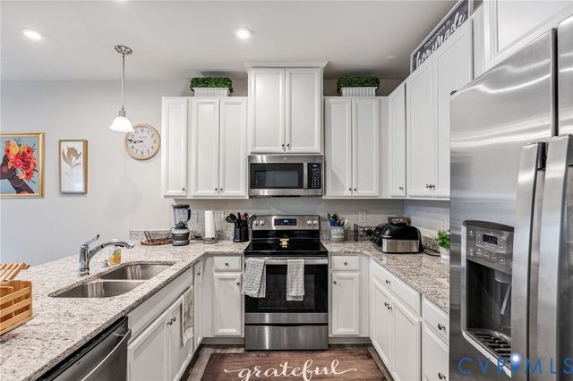 12604 Prestonfield Dr, Chester, VA 23836