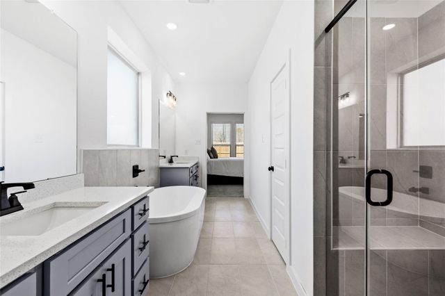 404 Kendall Crest Drive, Alvin, TX 77511