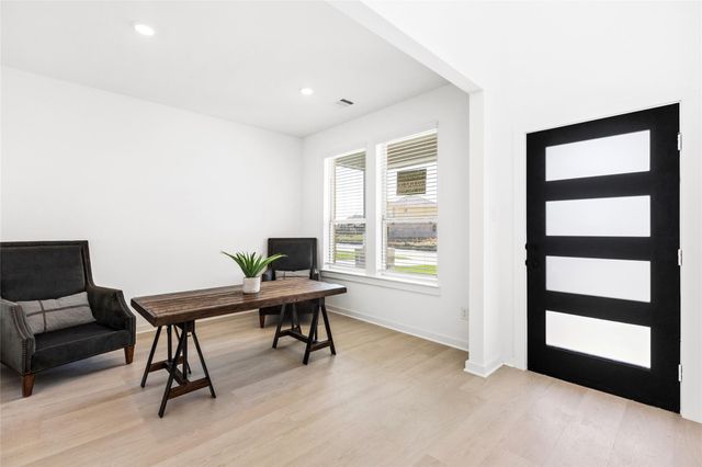 404 Kendall Crest Drive, Alvin, TX 77511