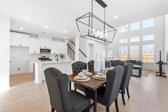 404 Kendall Crest Drive, Alvin, TX 77511