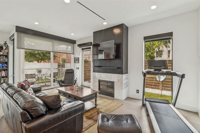 3923 Cole Avenue 102, Dallas, TX 75204