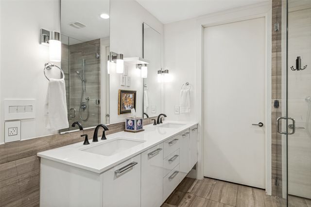 3923 Cole Avenue 102, Dallas, TX 75204