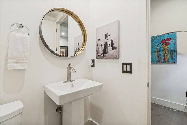 3923 Cole Avenue 102, Dallas, TX 75204