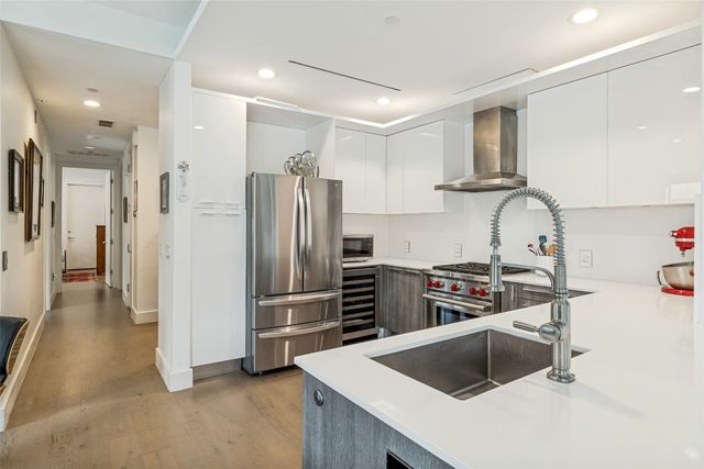 3923 Cole Avenue 102, Dallas, TX 75204