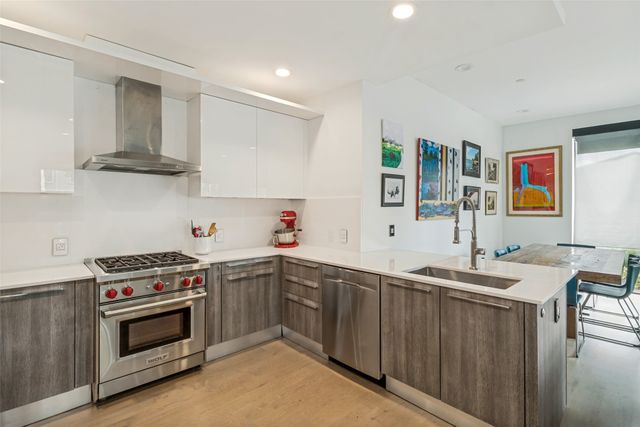 3923 Cole Avenue 102, Dallas, TX 75204