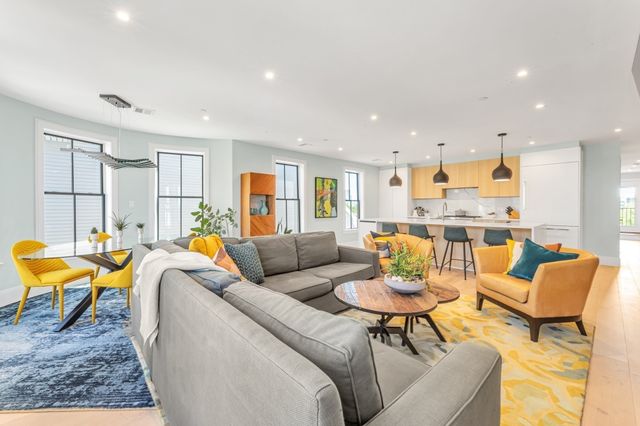 322 Bunker Hill St 3, Boston, MA 02129