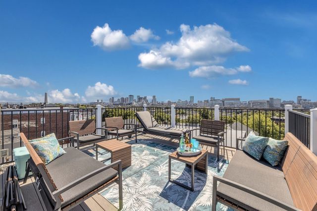 322 Bunker Hill St 3, Boston, MA 02129