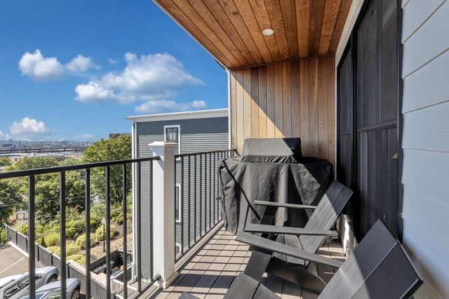 322 Bunker Hill St 3, Boston, MA 02129