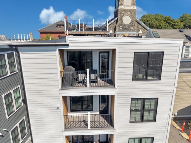 322 Bunker Hill St 3, Boston, MA 02129