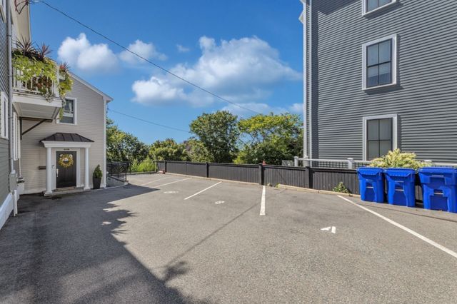 322 Bunker Hill St 3, Boston, MA 02129