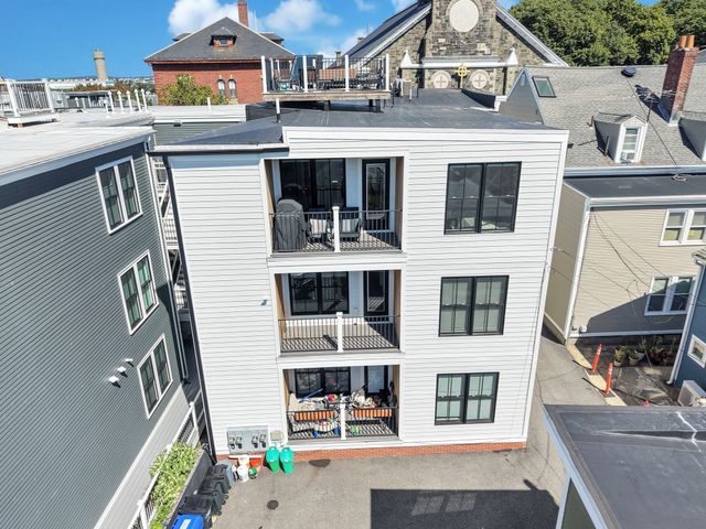 322 Bunker Hill St 3, Boston, MA 02129