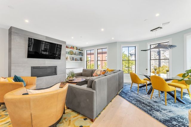 322 Bunker Hill St 3, Boston, MA 02129