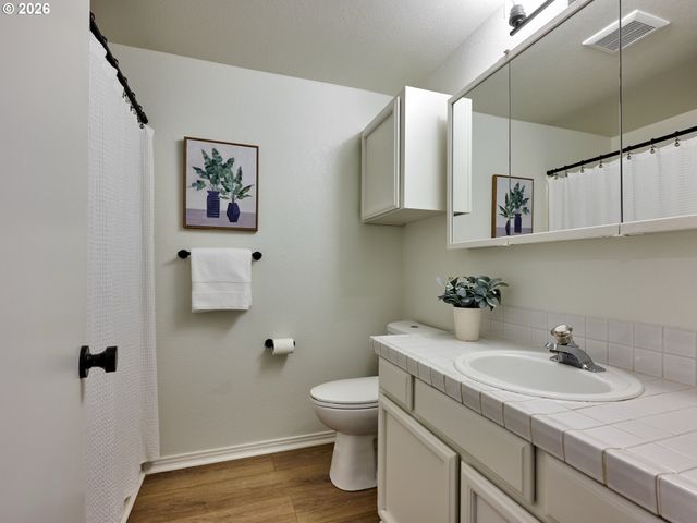 2367 DEL RIO Ave, Albany, OR 97322
